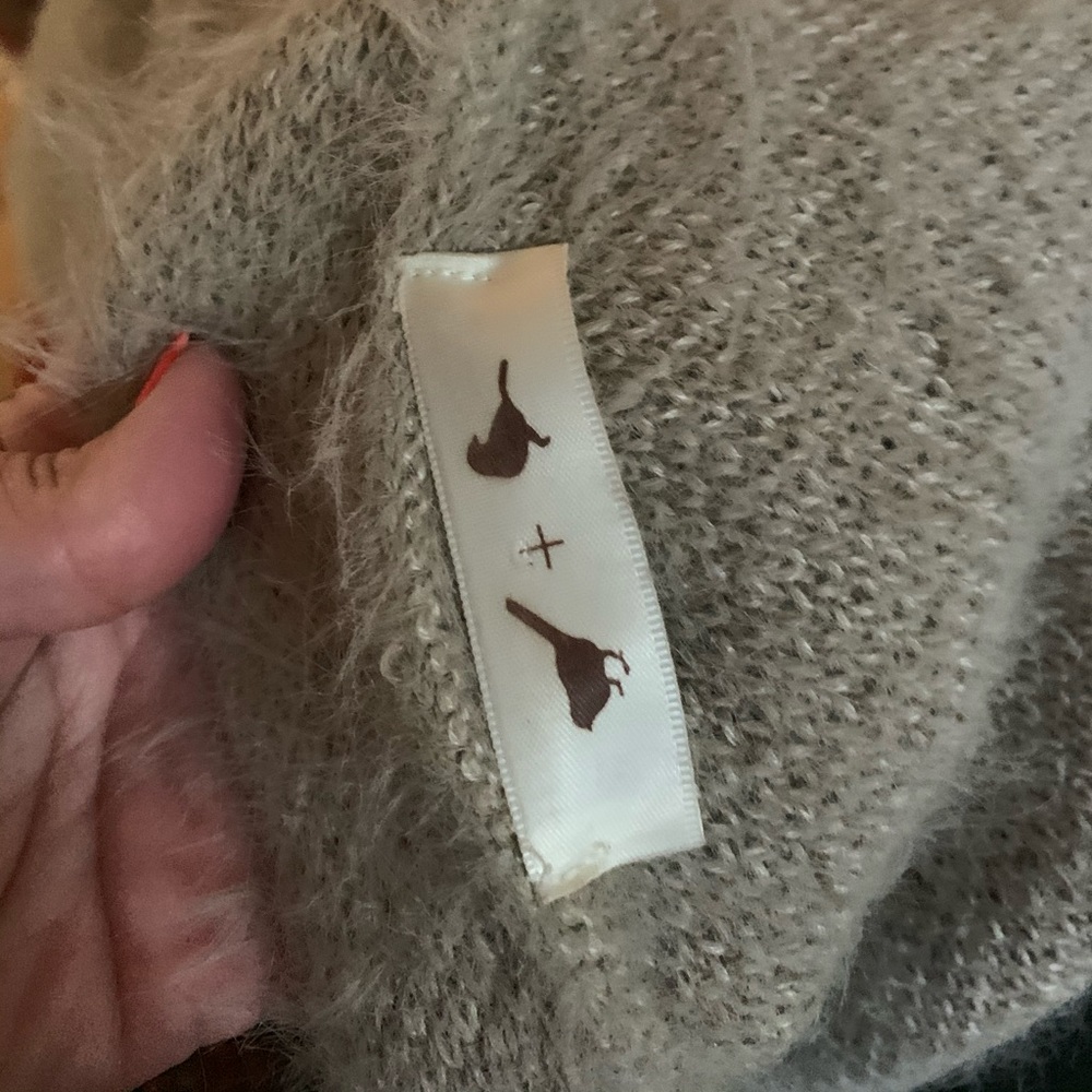 ISO SWEATER BRAND
